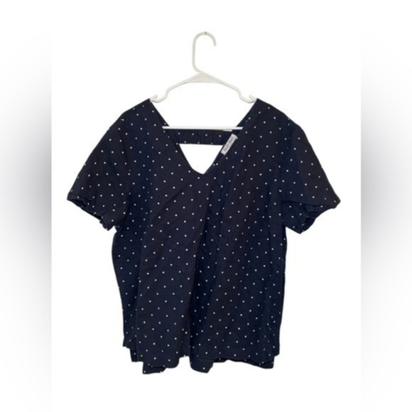 Ellen Tracy linen blue and white polka dot top♥️ - Picture 1 of 4